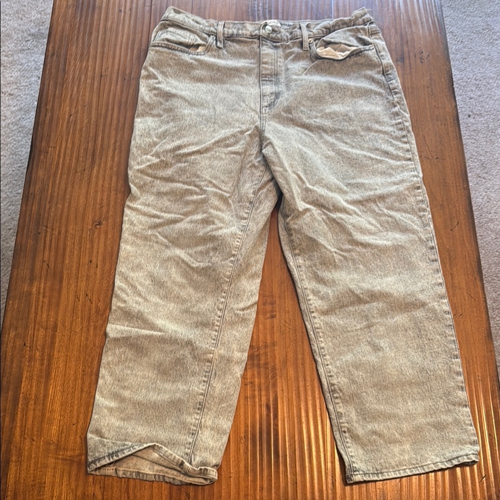 Universal Thread Gray Straight Leg Jeans Timeless Style